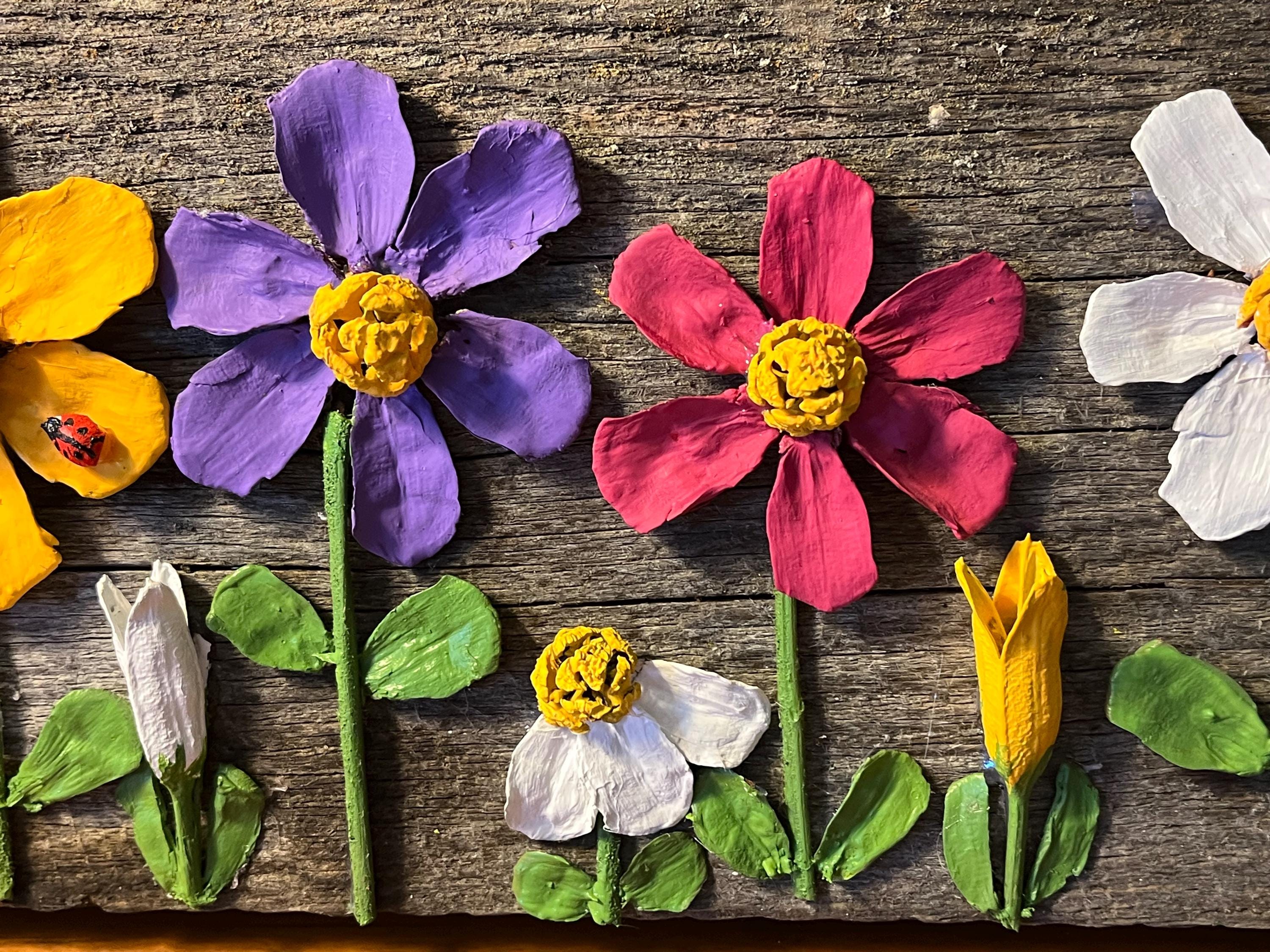 Pine Cone Wall Hanging Zinnia Spring Flower Garden on Rustic Barnwood Ready to Hang its a beauty!